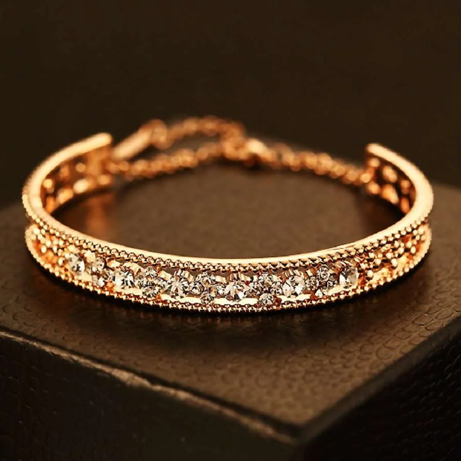 Gold bracelet by Pearl by Mahi