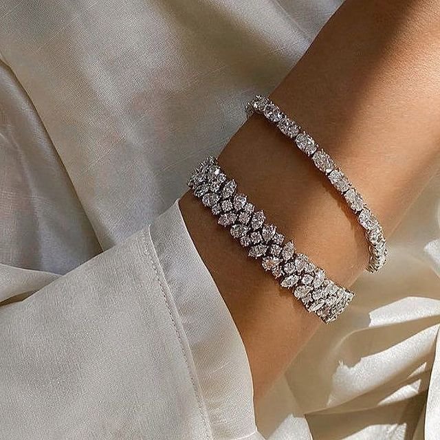 Crystal bracelet by Pearl by Mahi